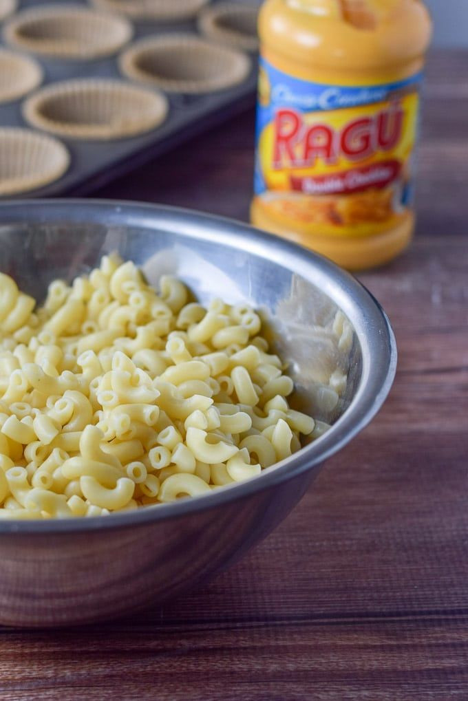 Ragu Cheese Sauce Macaroni And Cheese Baked
 Elbow Macaroni cooked ready for the RAGÚ to be poured in