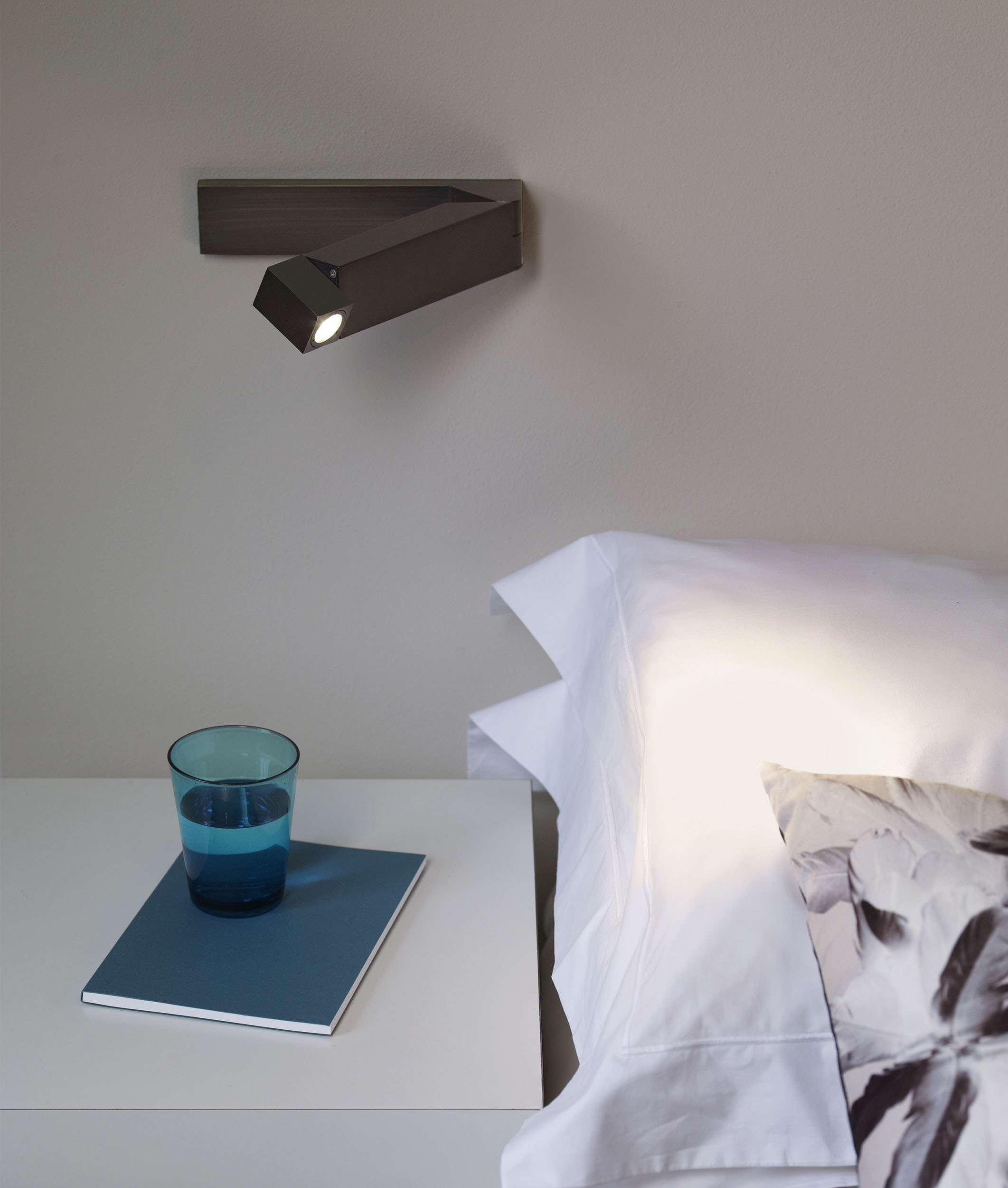 Reading Lights For Bedroom
 Adjustable Slim LED Bedside Reading Light in 4 Finishes