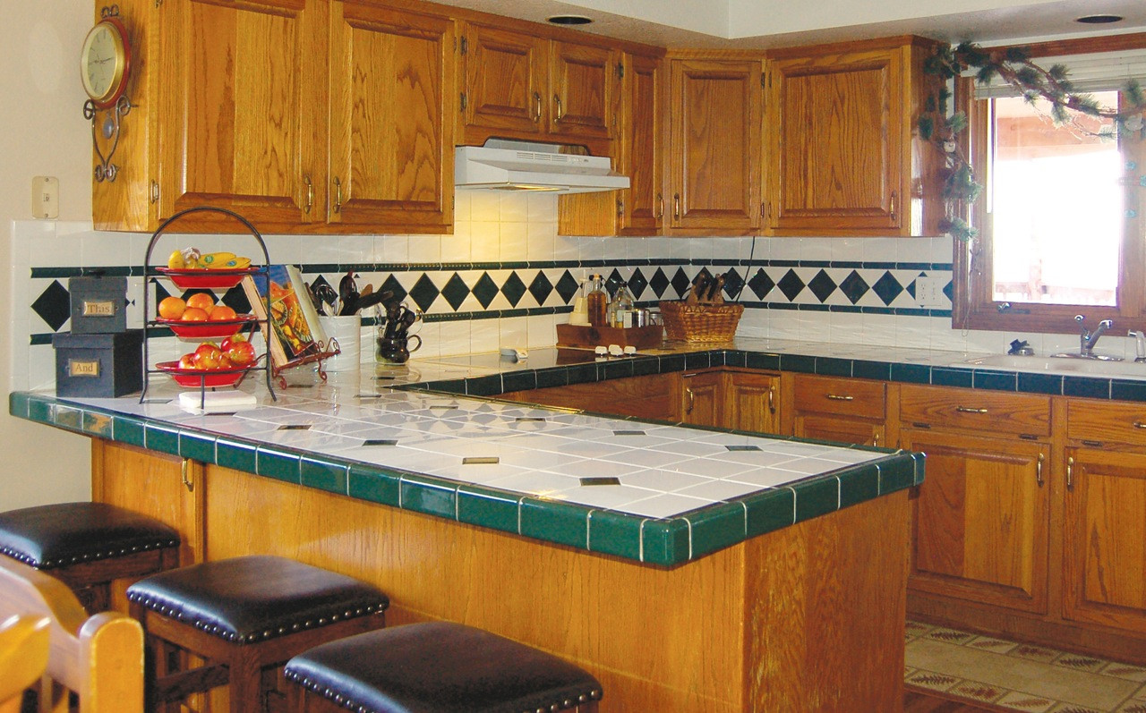 Refinishing Kitchen Countertops
 Can bathtubs and kitchen countertops be refinished