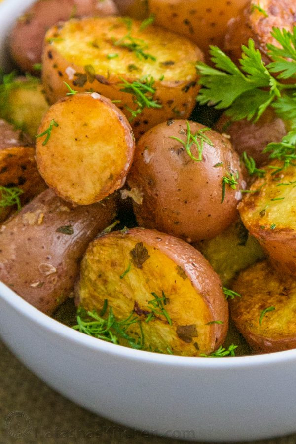 Roasted Baby Red Potatoes
 Easy Oven roasted baby red potatoes Natasha s Kitchen