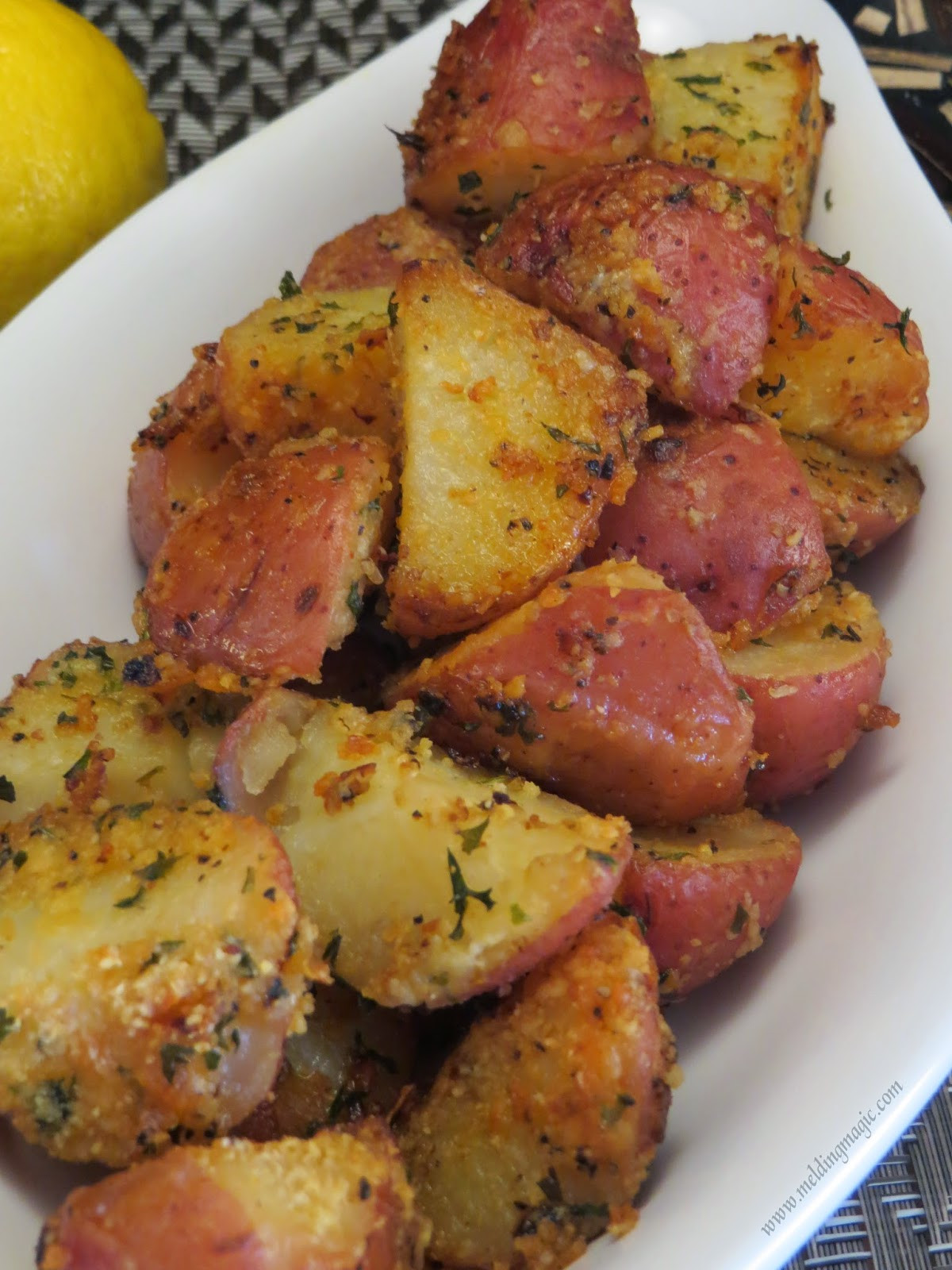 Roasted Baby Red Potatoes
 GarlicParmesanRoastedBabyRedPotatoes 1 200×1 600