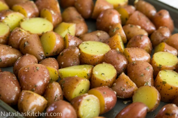 Roasted Baby Red Potatoes
 Easy Oven roasted baby red potatoes