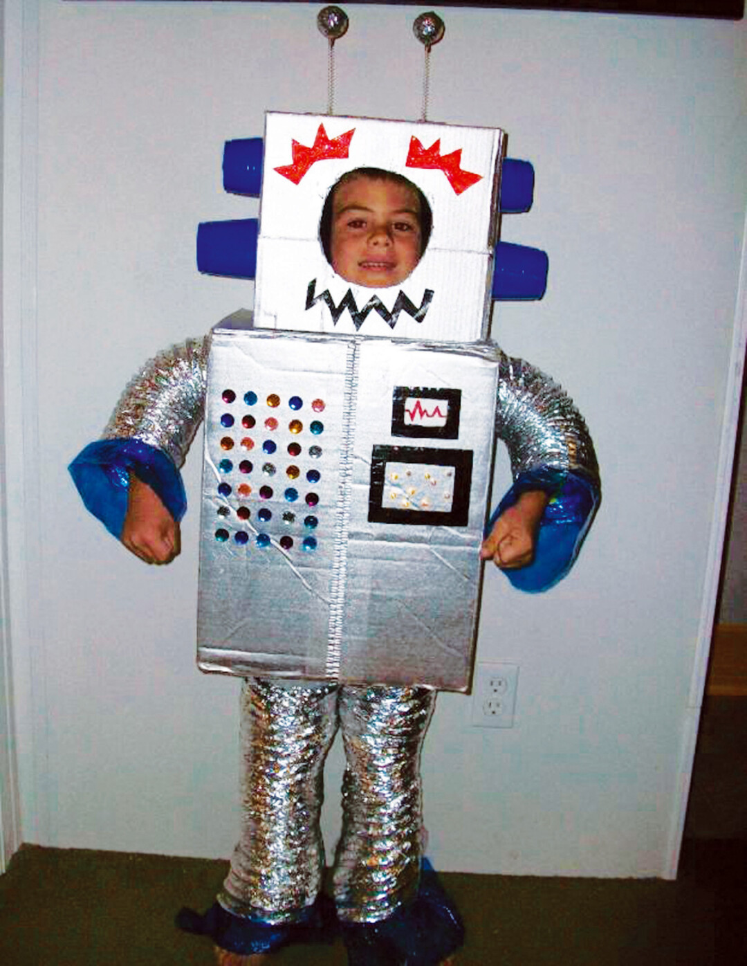 Robot Costume DIY
 Homemade Halloween With DIY Costumes