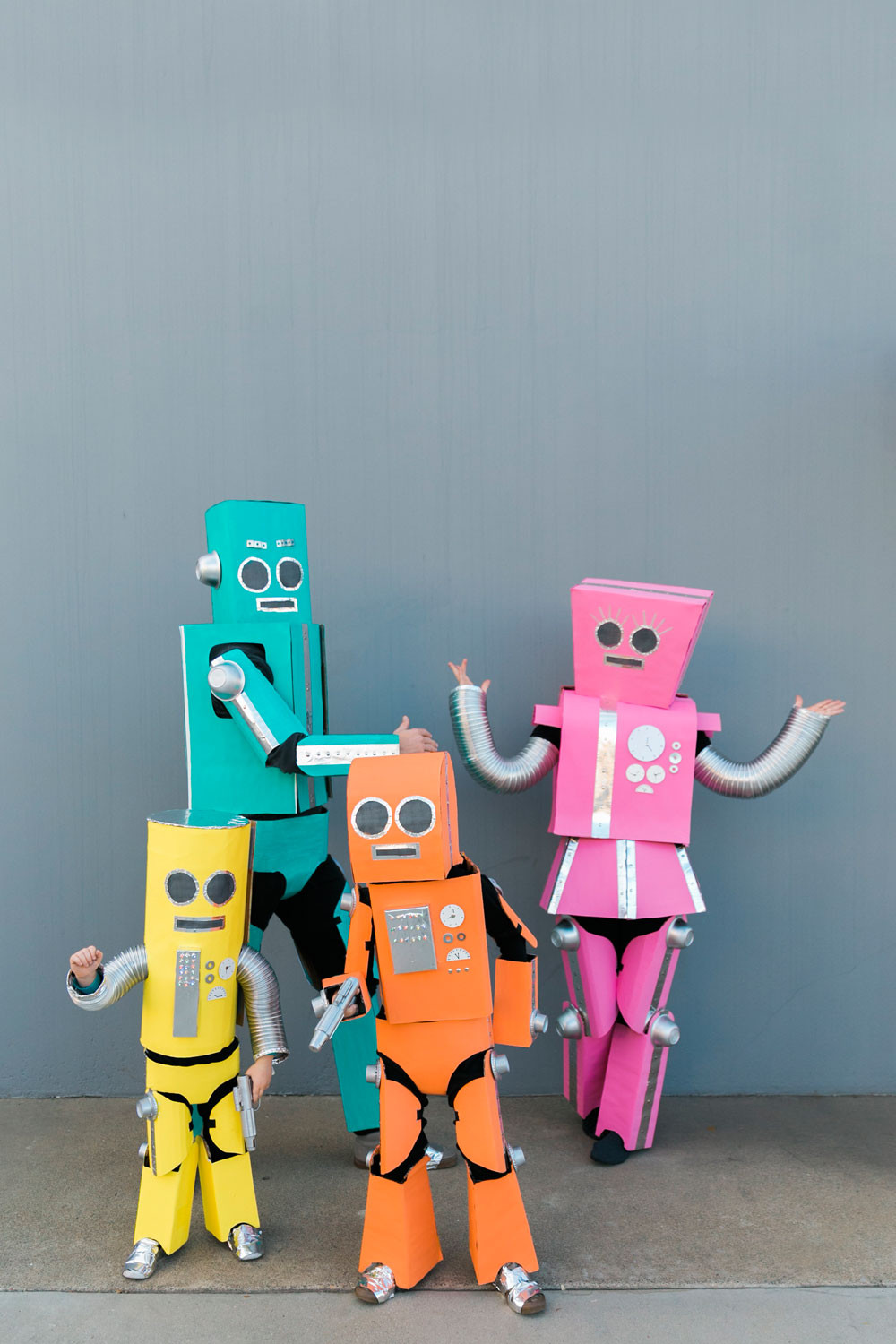 Robot Costume DIY
 DIY ROBOT FAMILY COSTUME Tell Love and Party