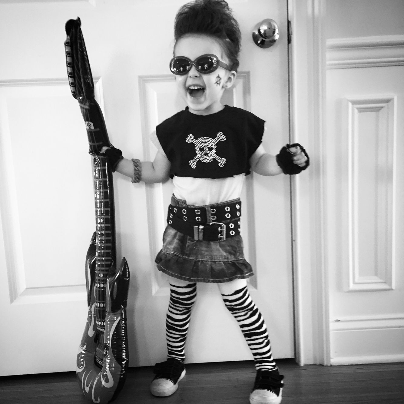 Rock Costume DIY
 Punk rock toddler Diy costume