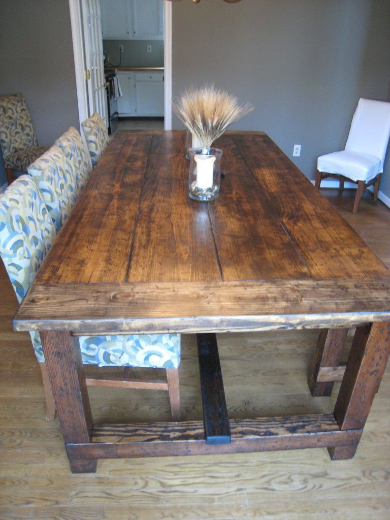 Rustic Farmhouse Kitchen Table
 DIY Friday Rustic Farmhouse Dining Table