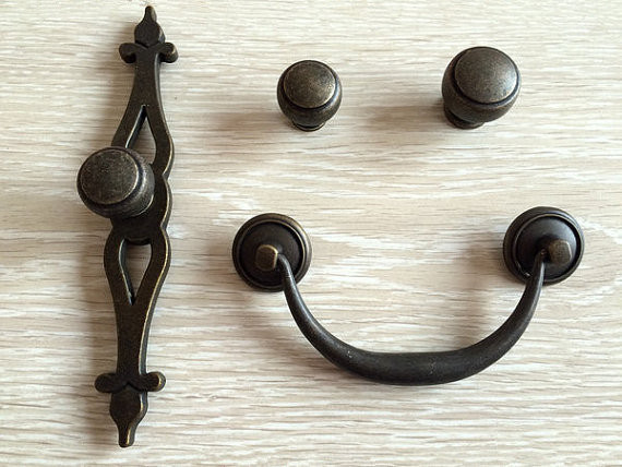 Rustic Kitchen Hardware
 Vintage Look Drawer Knobs Pulls Handles Dresser Bail