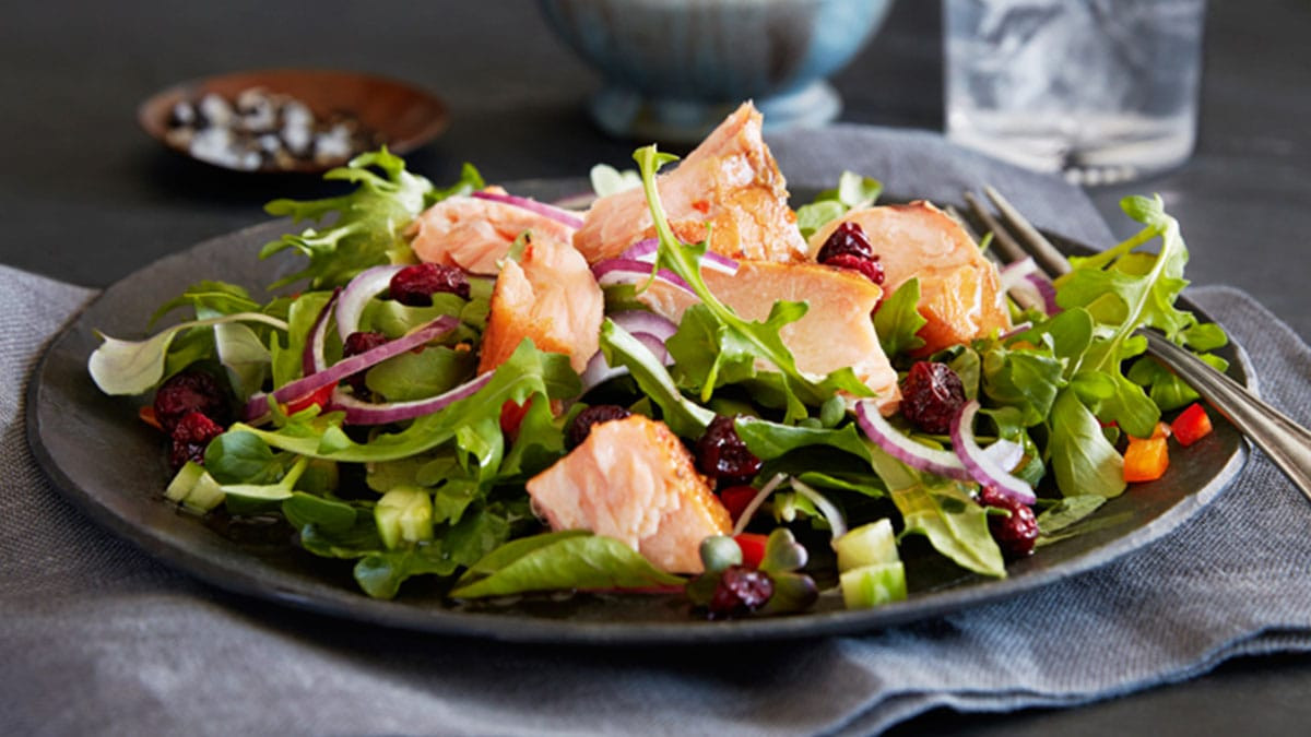 Salad With Smoked Salmon
 Smoked Salmon Salad with Cranberries