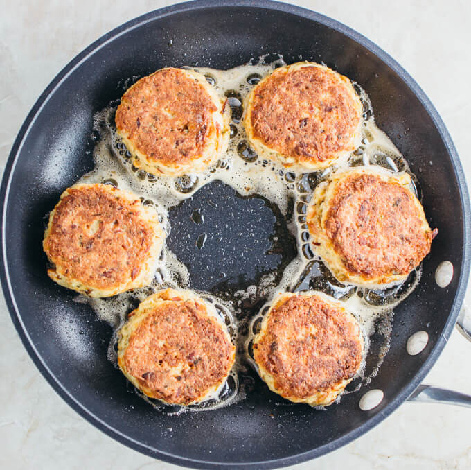 Salmon Crab Cakes
 Easy crab cakes stuffed with smoked salmon savory tooth