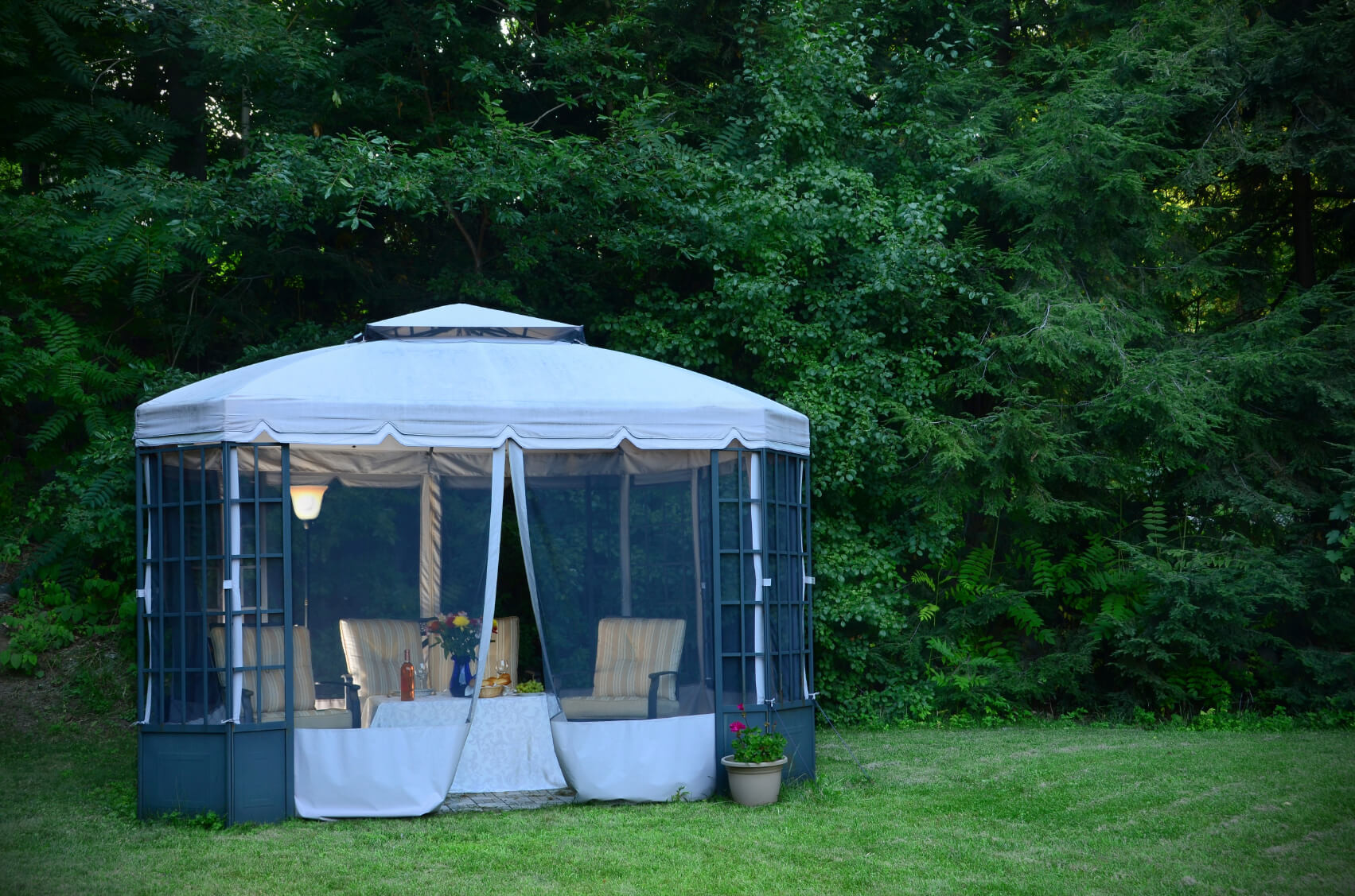 Screened In Backyard
 27 Gazebos With Screens For Bug Free Backyard Relaxation