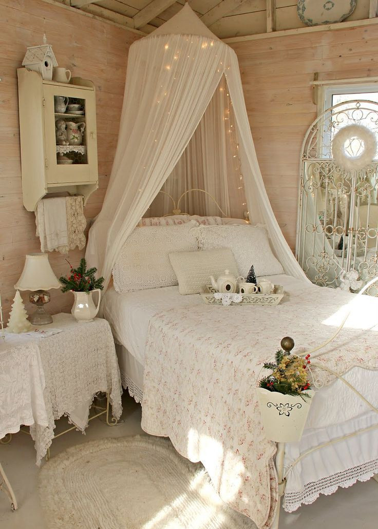 Shabby Chic Bedroom Accessories
 33 Sweet Shabby Chic Bedroom Décor Ideas