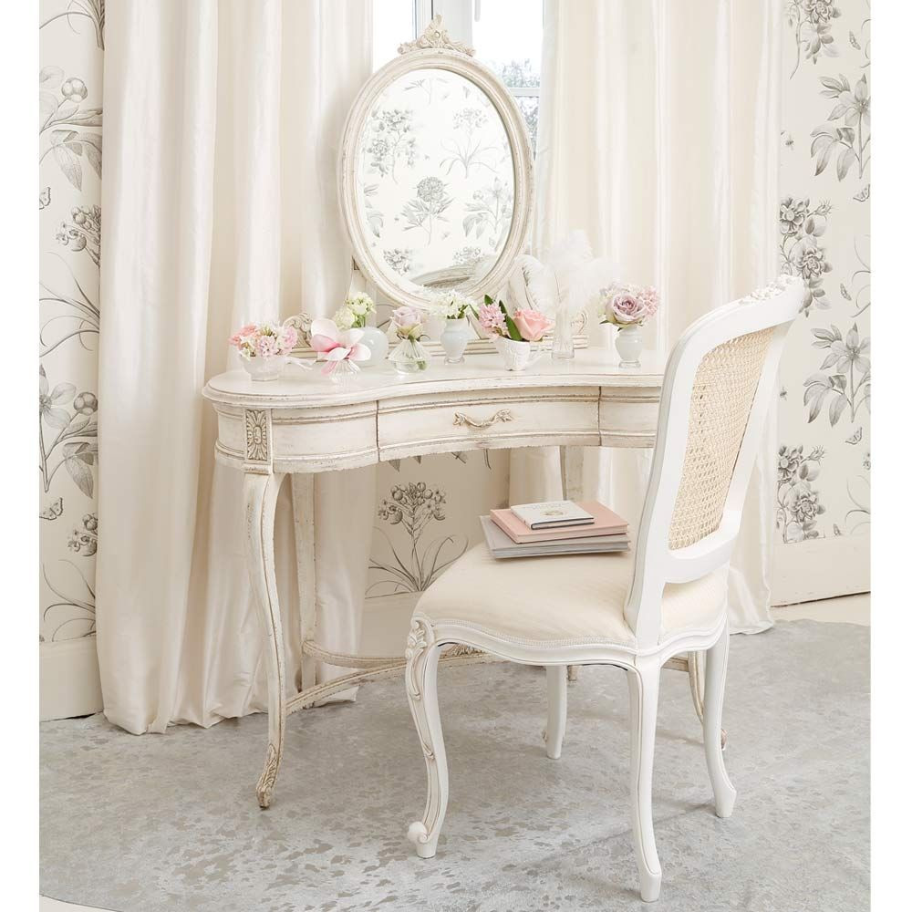 Shabby Chic Bedroom Chair
 Simply Shabby Chic Furniture for Your Interior Design