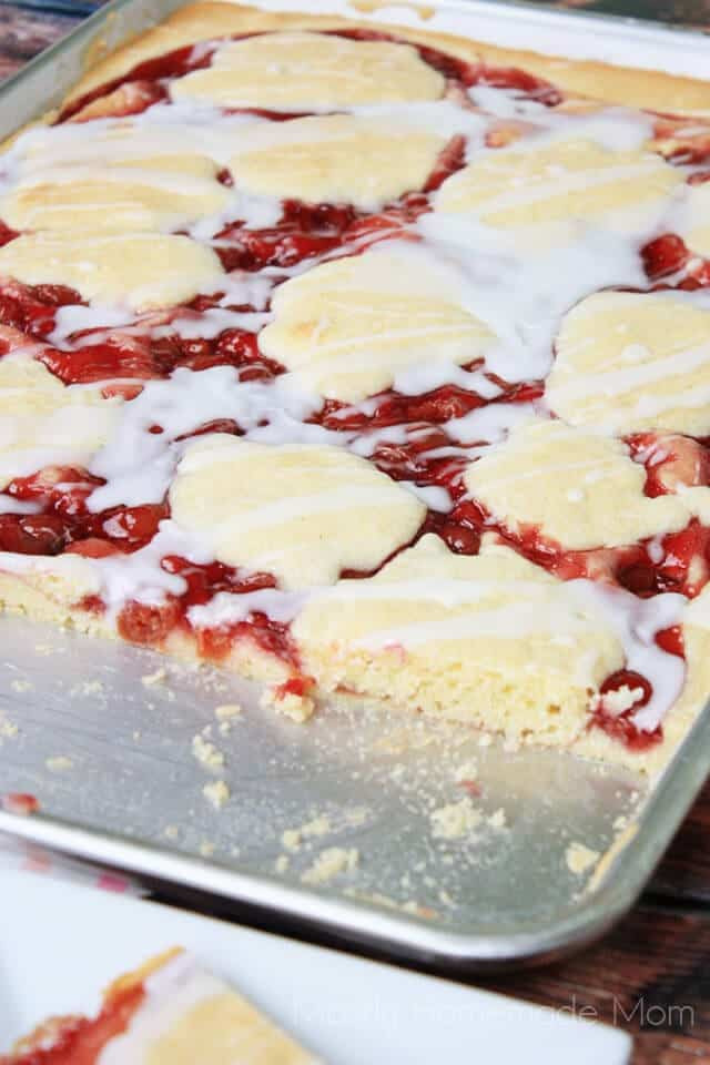 Sheet Pan Desserts For A Crowd
 10 Sheet Pan Desserts That Are Perfect For A Crowd