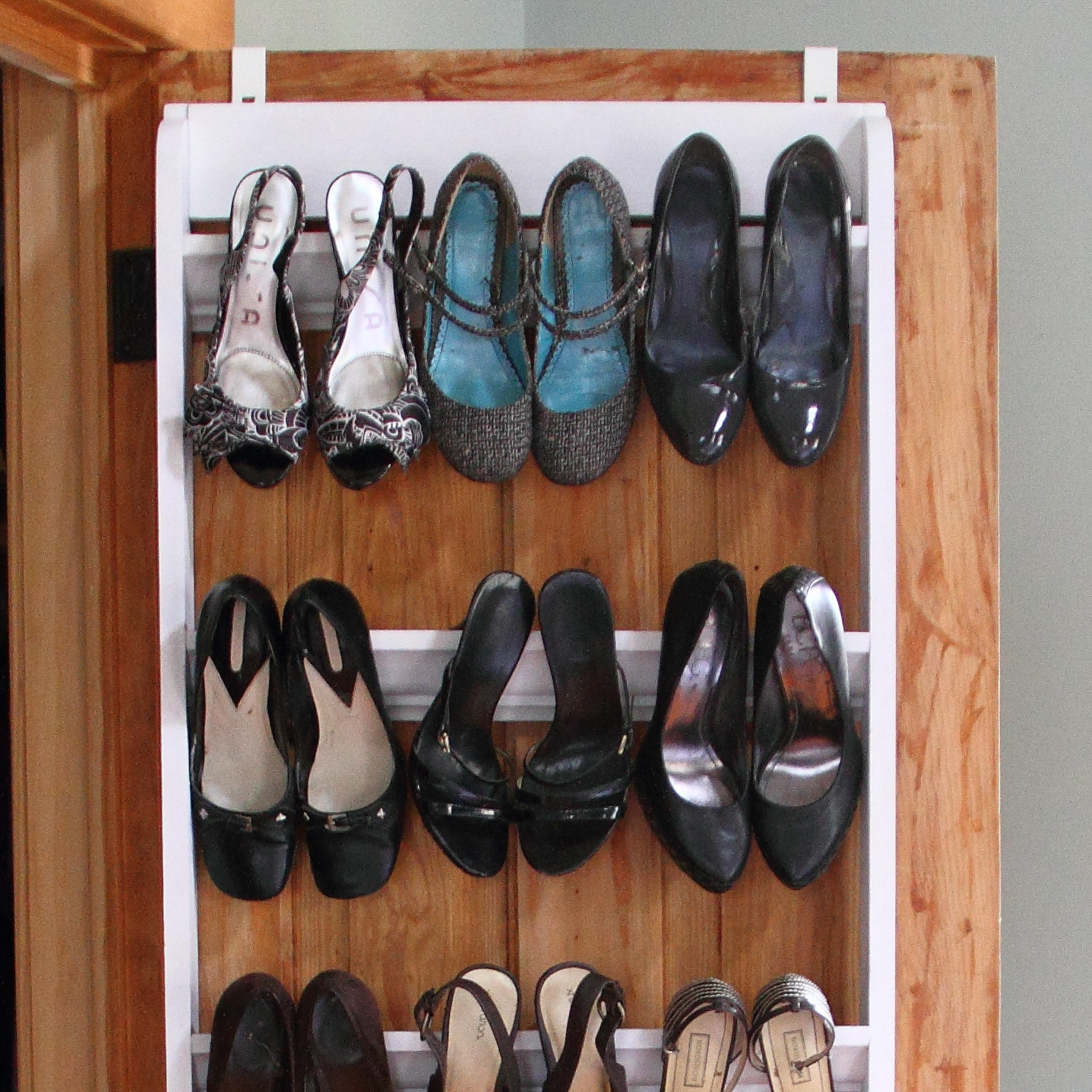 Shoes Organizer DIY
 Ana White