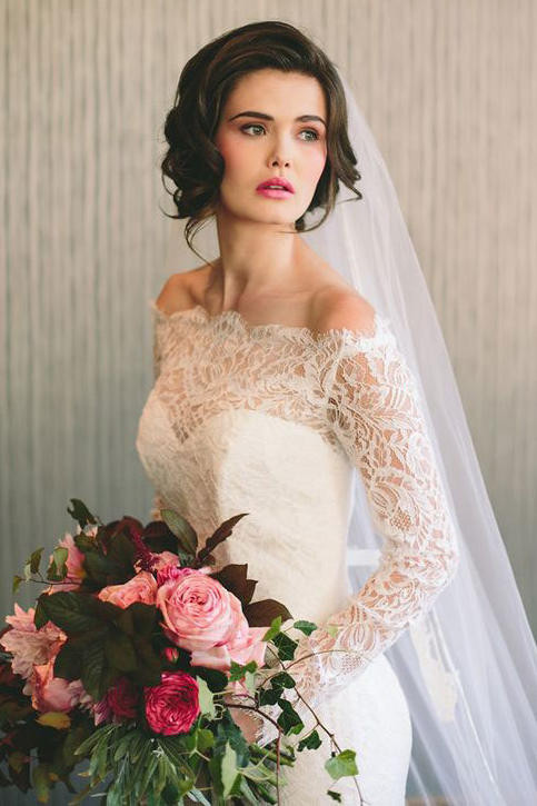 Short Wedding Hair With Veil
 Stunning Short Hairstyles for Your Wedding Day Southern