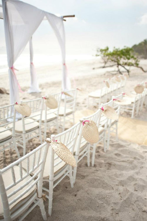 Simple Beach Wedding Ideas
 21 Fun and Easy Beach Wedding Ideas