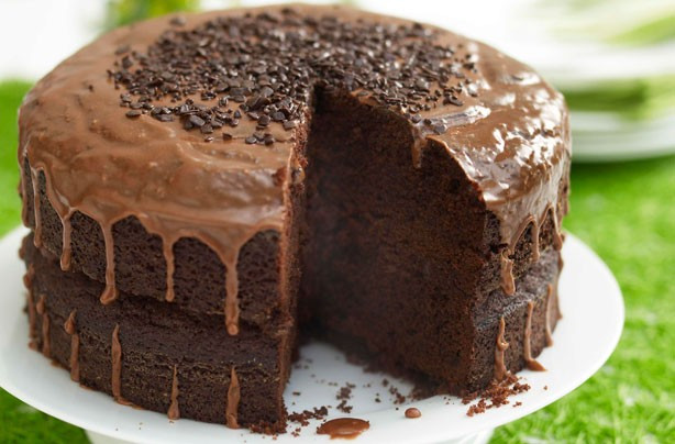 Simple Birthday Cake Recipes
 Easy Chocolate Birthday Cake