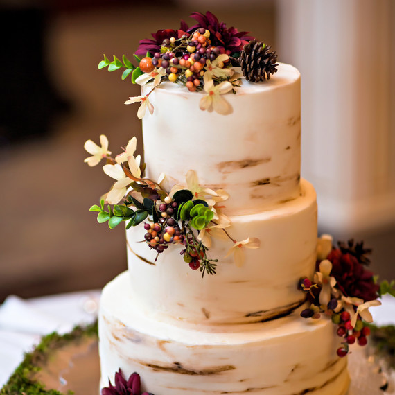 Simple Fall Wedding Cakes
 Unique Flavor binations for Your Fall Wedding Cake