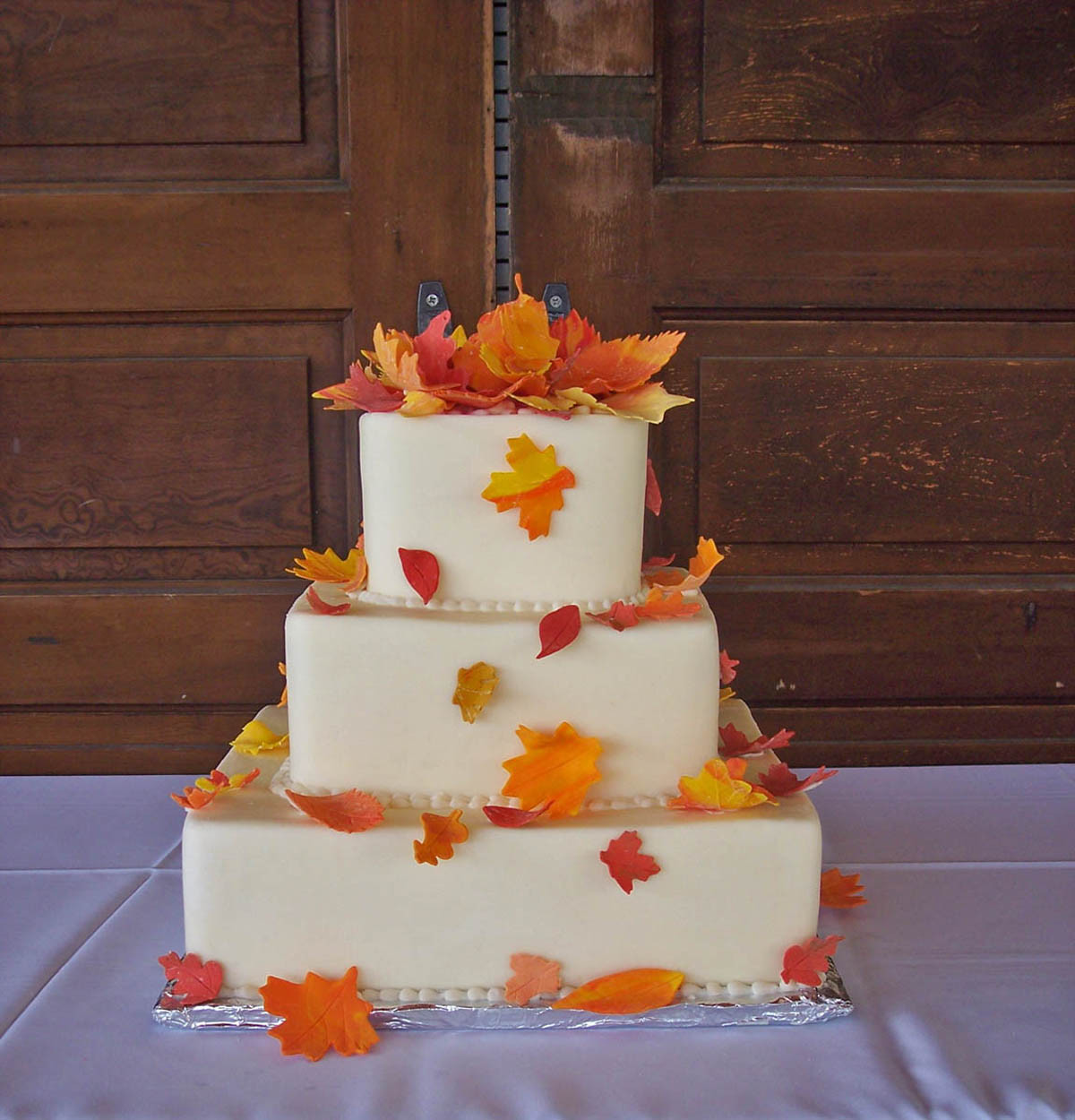 Simple Fall Wedding Cakes
 GAME Build a fall themed wedding NWR Chit Chat