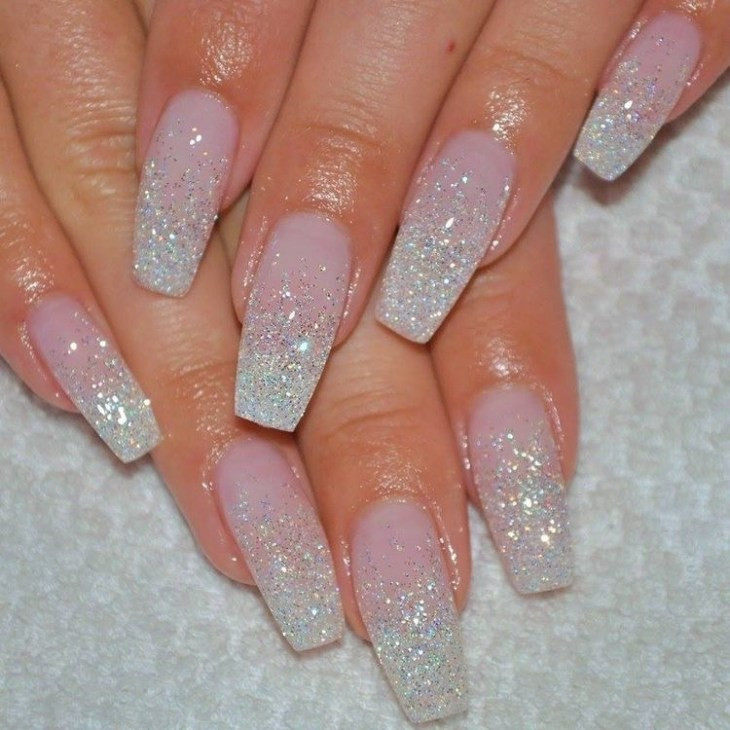 Simple Glitter Nails
 21 Easy and Cute Glitter Nail Designs – CherryCherryBeauty