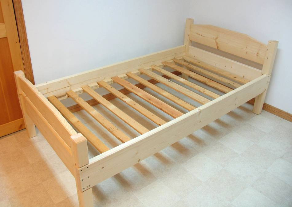 Simple Wooden Bed Frame DIY
 Building a bed