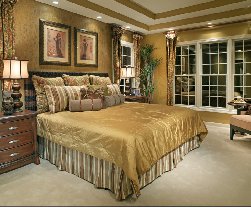 Size Of A Master Bedroom
 Master Bedroom Decorating Ideas With Gold King Bed Size