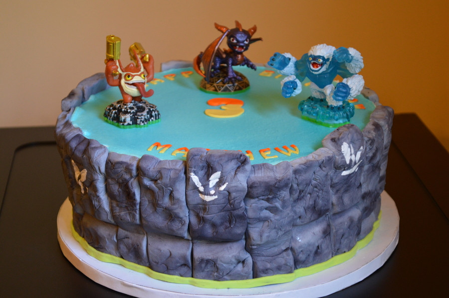 Skylander Birthday Cakes
 Skylanders 3Rd Birthday Cake 10 Cake With Fondant Sides To