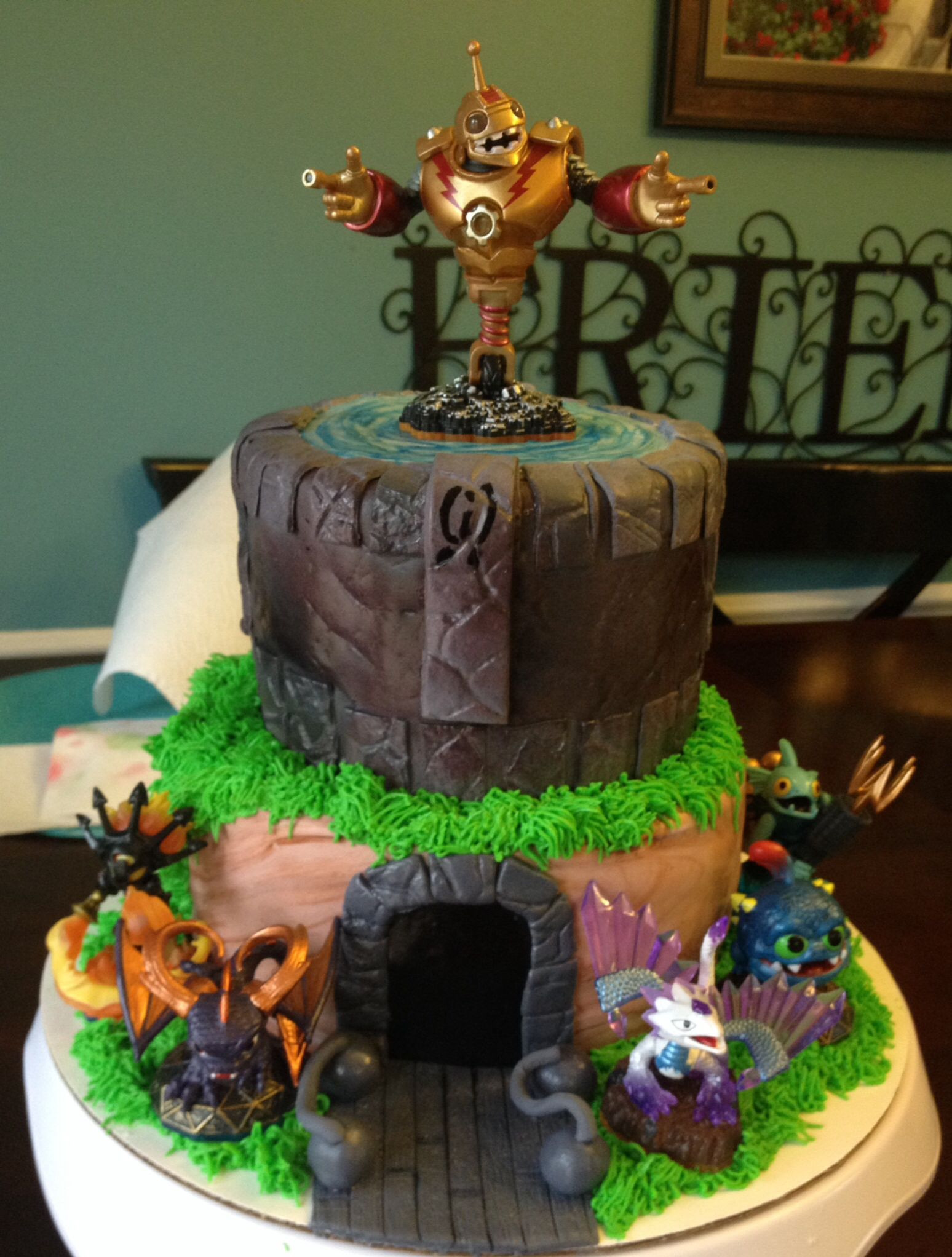 Skylander Birthday Cakes
 Skylanders cake