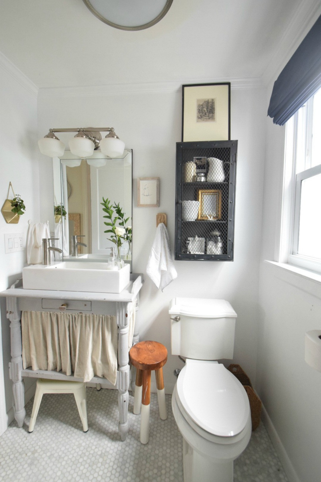 Small Bathroom Decorating Ideas
 Small Bathroom Ideas and Solutions in our Tiny Cape