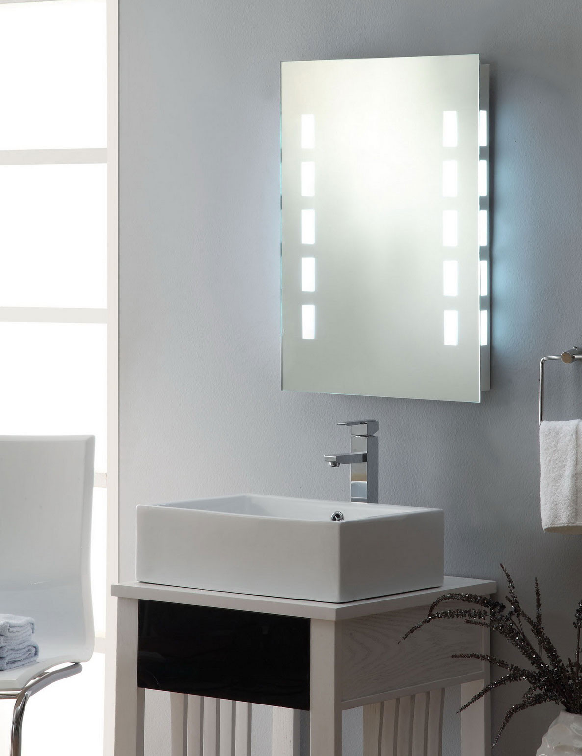 Small Bathroom Vanity Mirrors
 Bathroom Mirror Ideas in Varied Bathrooms worth to Try