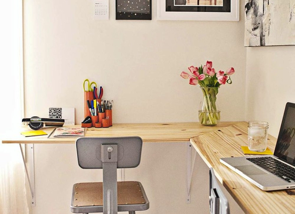 Small Desks For Bedroom
 DIY wall mounted desk Small Bedroom Ideas 21 Ways to