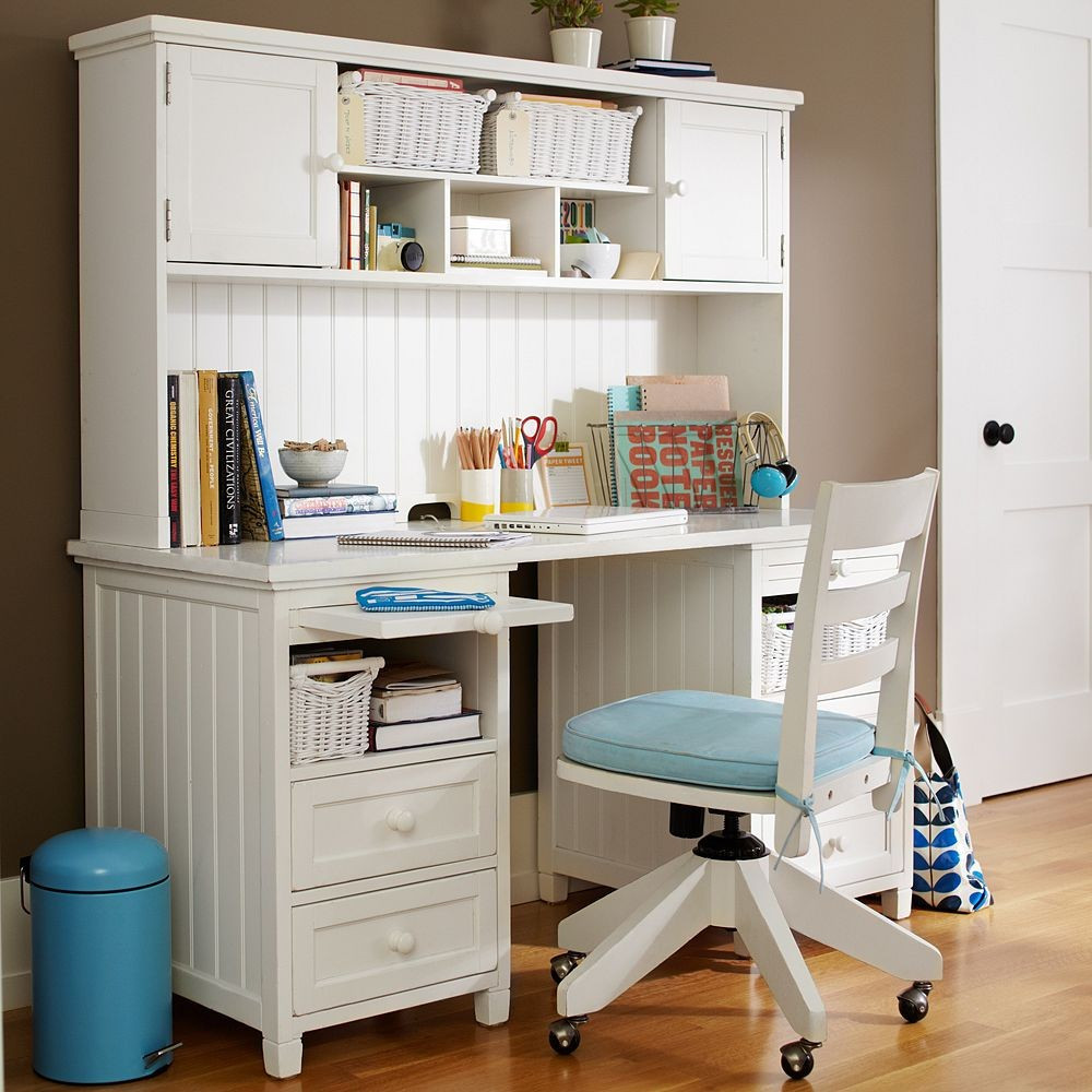 Small Desks For Bedroom
 Get Accessible Furniture Ideas with Small Desks for