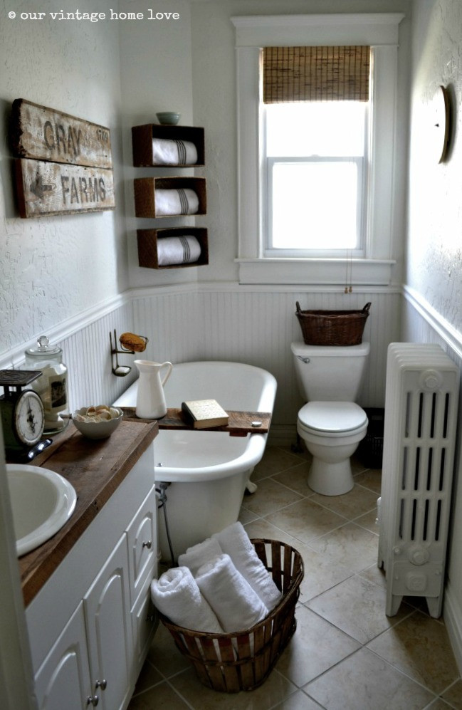 Small Farmhouse Bathroom
 vintage home love Farmhouse Bathroom