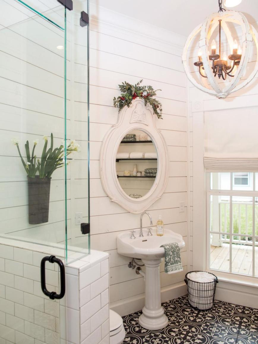 Small Farmhouse Bathroom
 15 Farmhouse Style Bathrooms full of Rustic Charm making