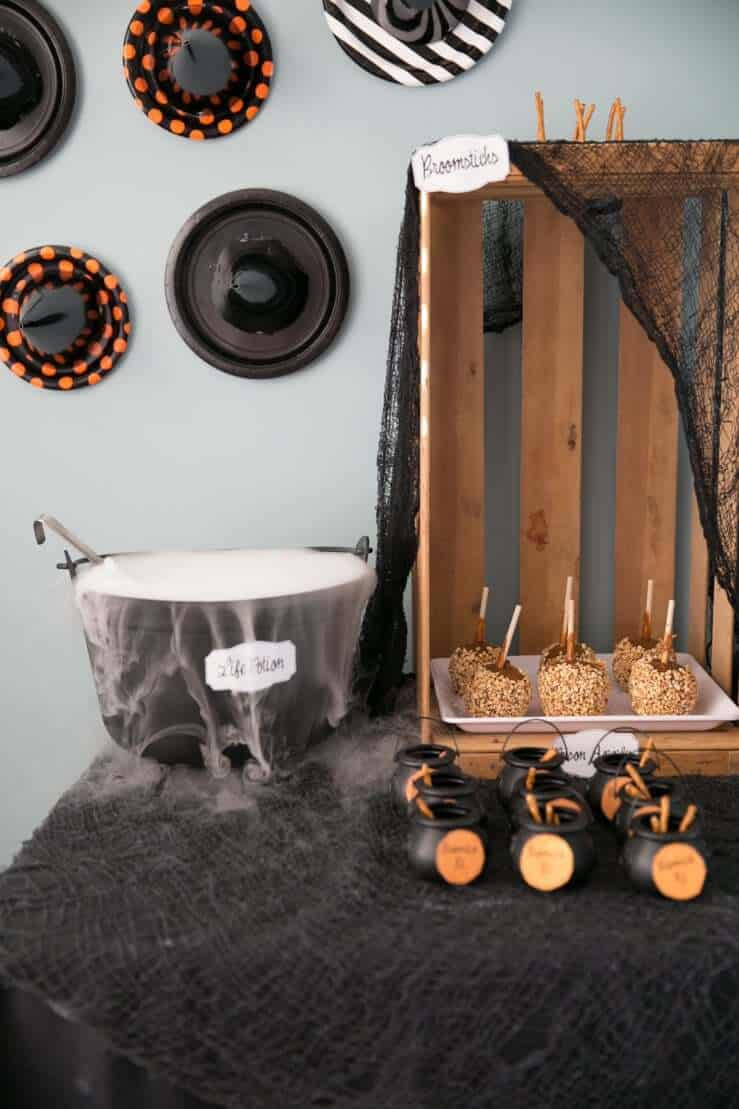 Small Halloween Party Ideas
 How to Throw a Hocus Pocus Halloween Party So Festive