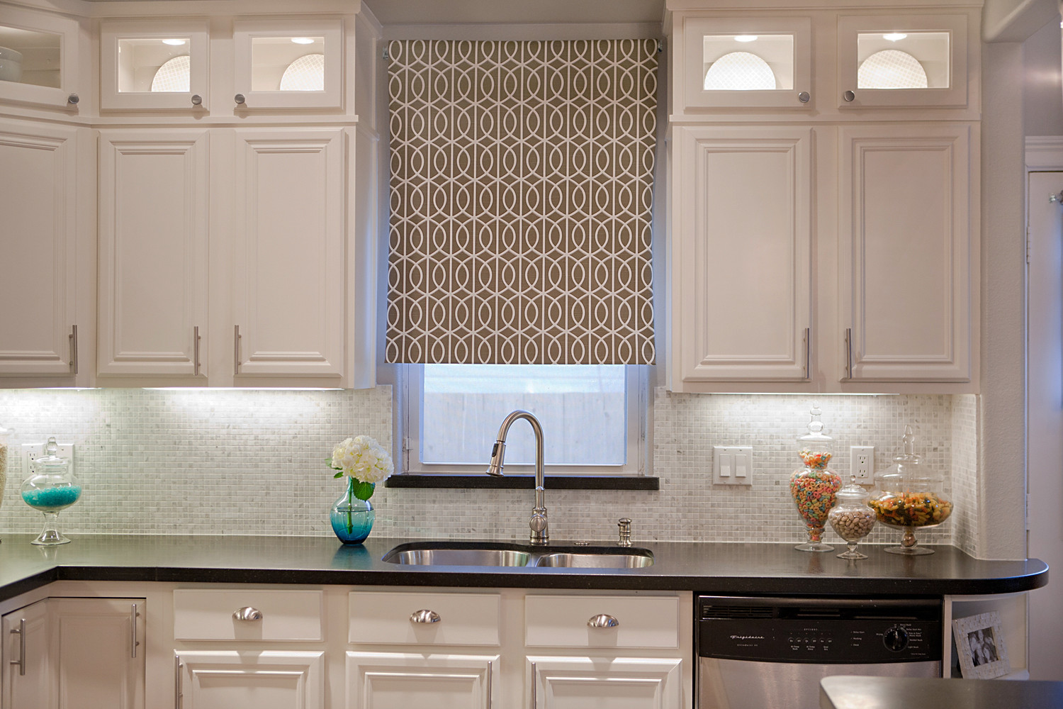 Small Kitchen Windows
 Choosing the right kitchen window treatments Interior