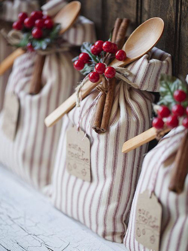 Small Office Christmas Party Ideas
 35 Cheap and Easy Gifts for The fice