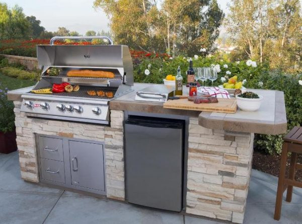 Small Outdoor Kitchen
 Best Amazing Outdoor Kitchen Ideas Design For Small Space