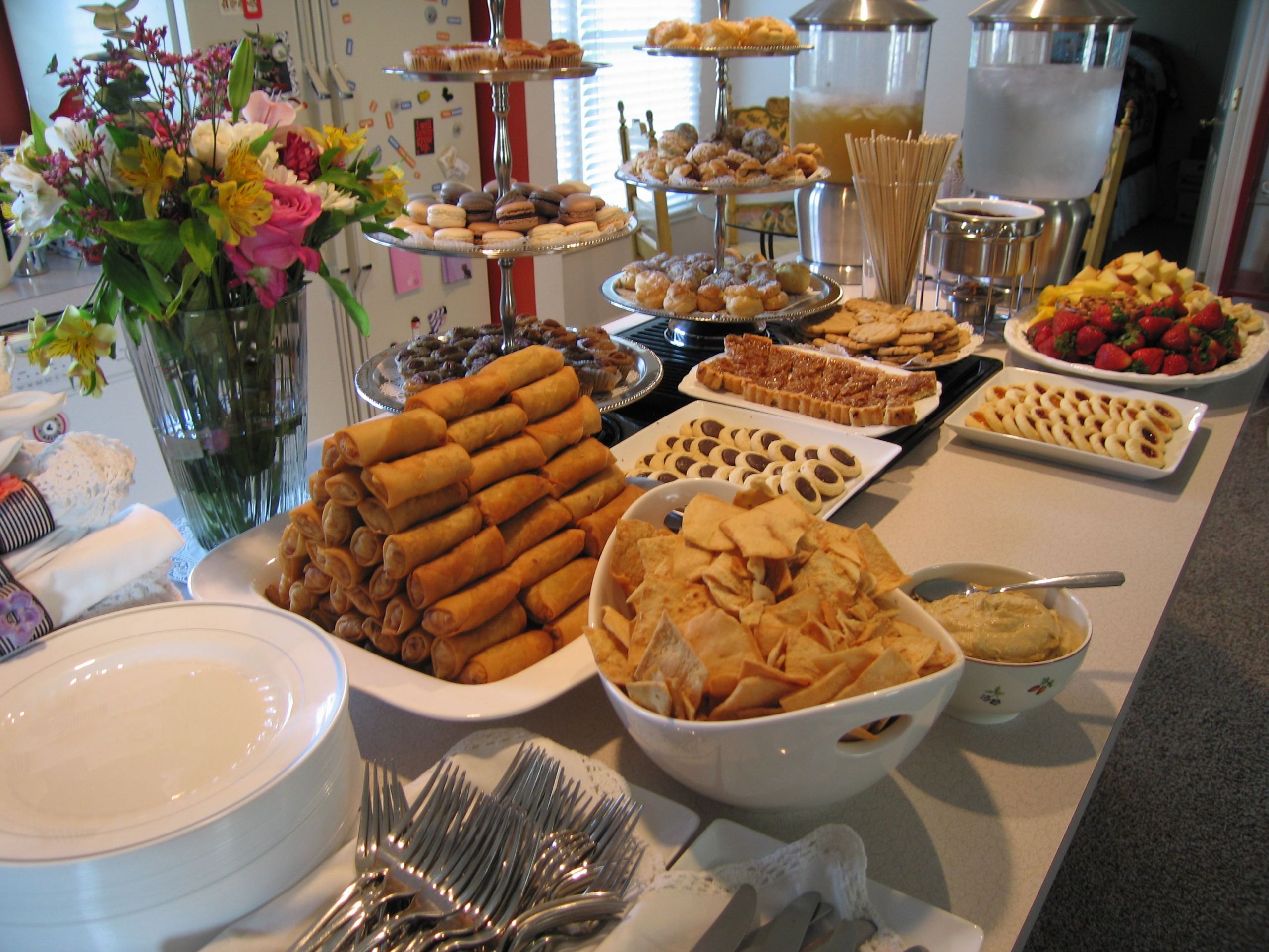 Small Party Food Ideas
 A simple and elegant food display on a small kitchen