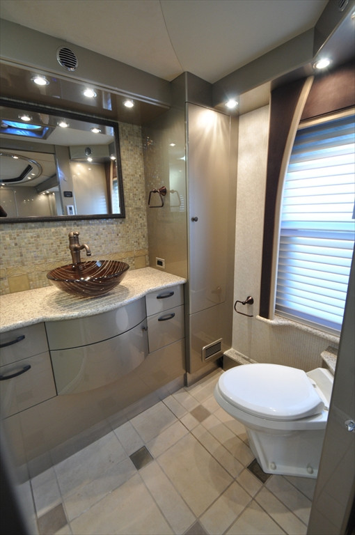 Small Rv With Bathroom
 The 15 Most Glamorous RV Bathrooms The Planet