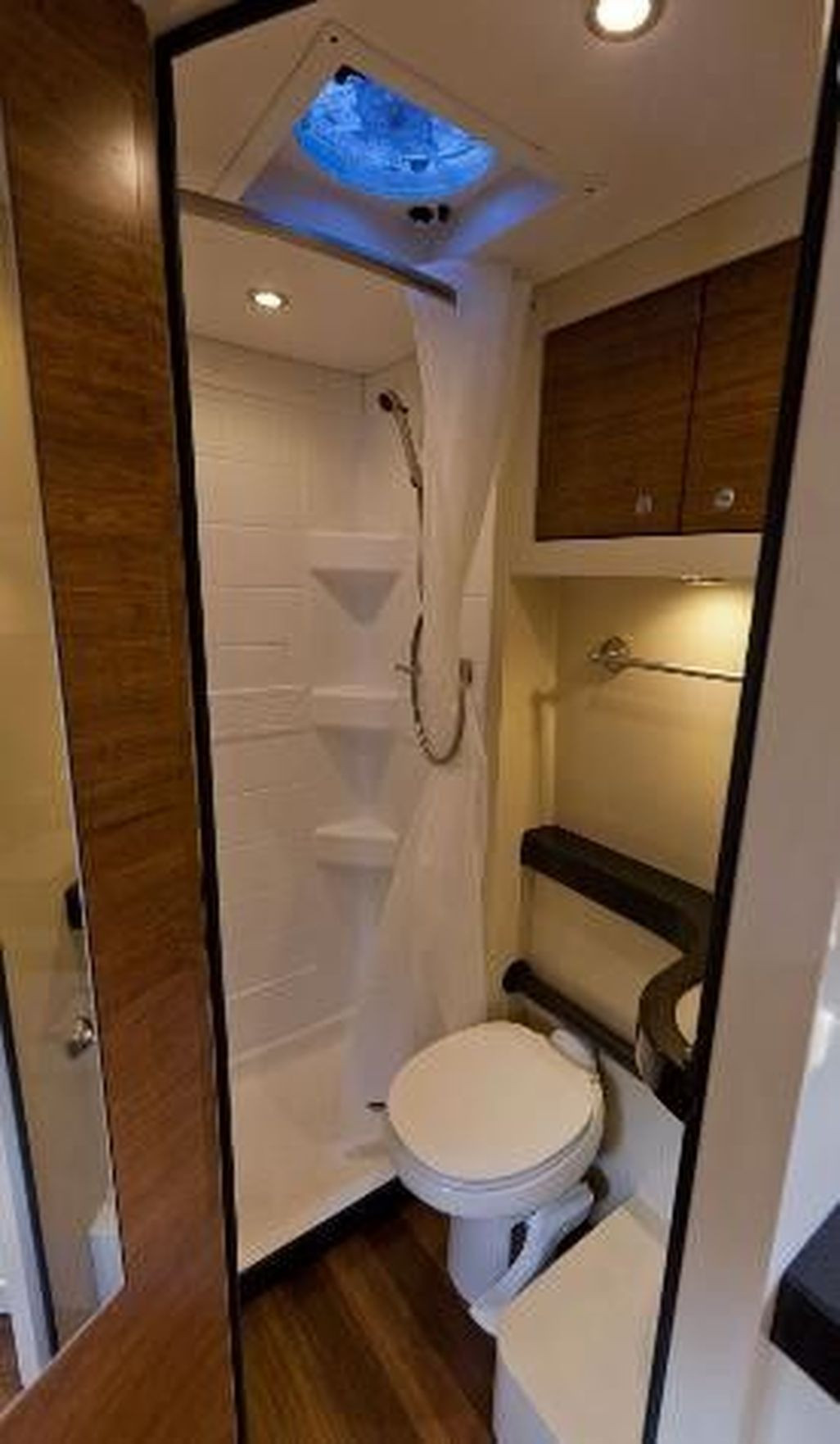 Small Rv With Bathroom
 41 Amazing Small Rv Bathroom Toilet Remodel Ideas