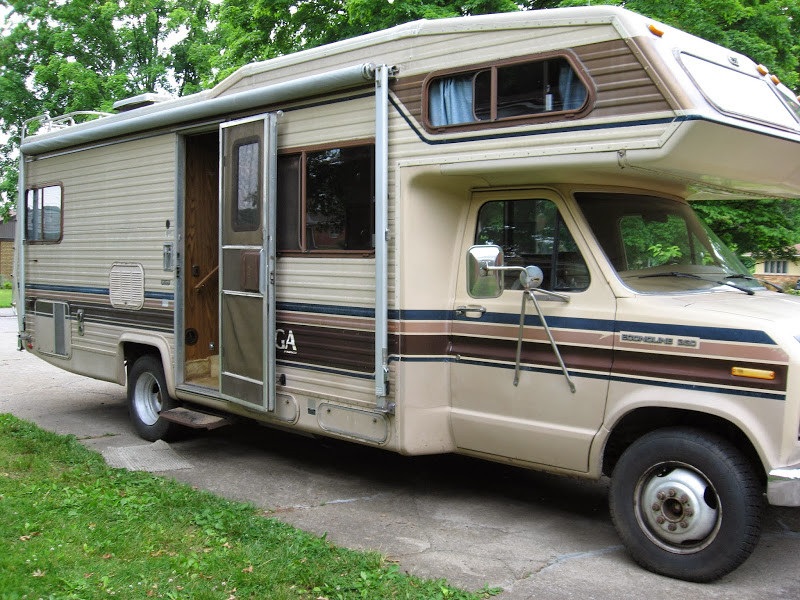 Small Rv With Bathroom
 Small Rv Bathroom