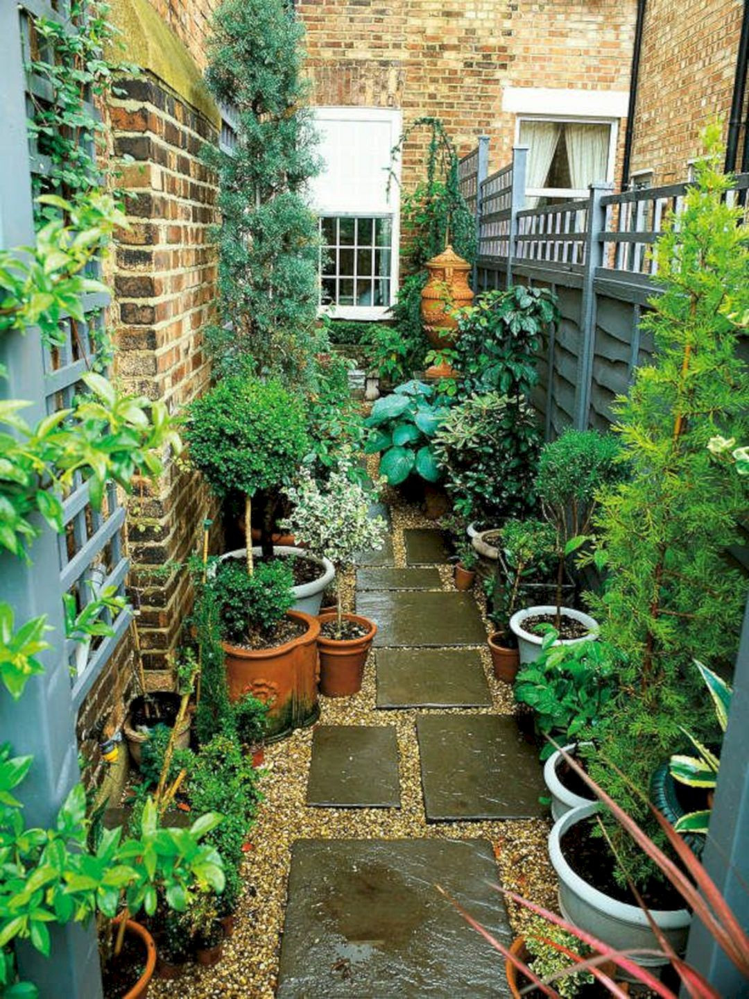 Small Space Backyard Ideas
 Small Garden Ideas for Narrow Space – DECOOR