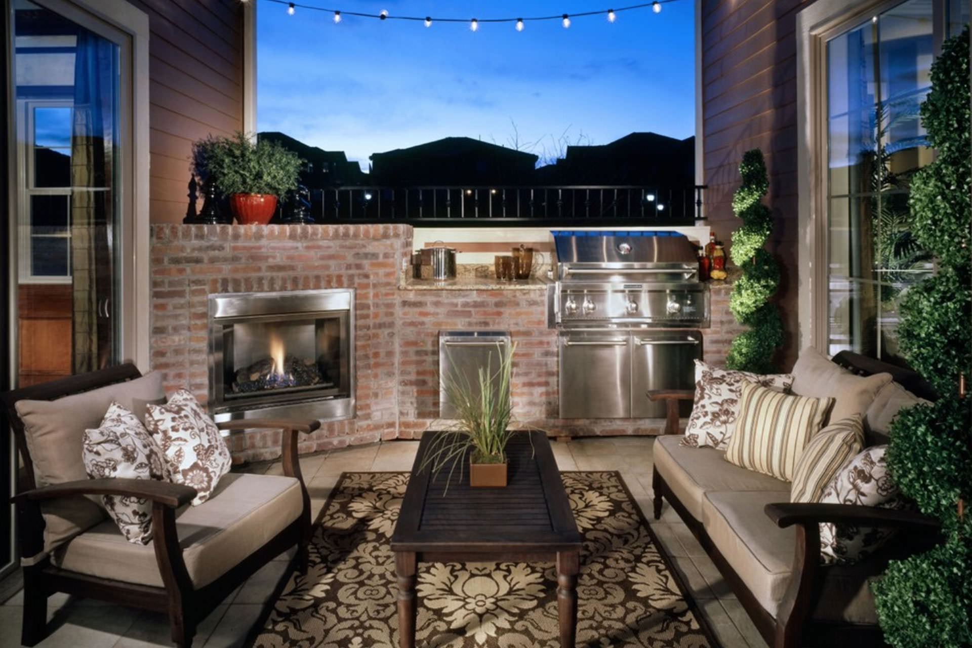 Small Space Backyard Ideas
 5 Ideas for Making a Big Impact in a Small Outdoor Space