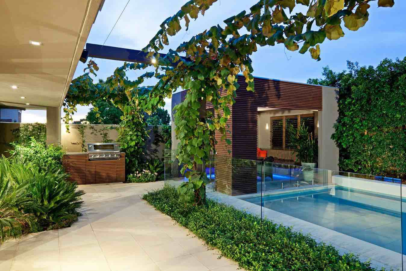 Small Space Backyard Ideas
 Small Backyard Ideas That Can Help You Dealing with the