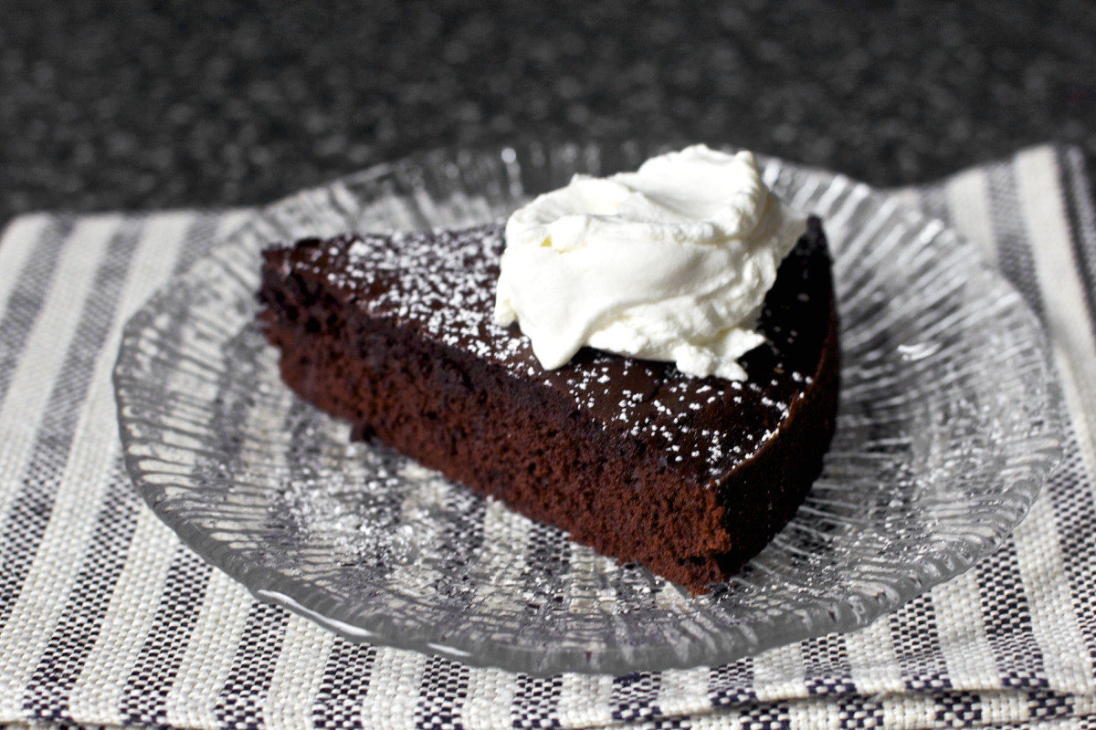 Smitten Kitchen Chocolate Cake
 red wine chocolate cake – smitten kitchen