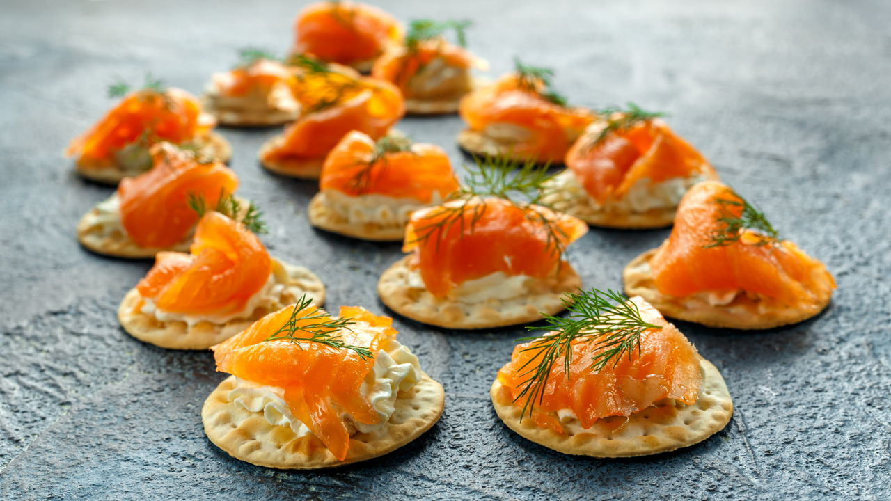 Smoked Salmon Wine Pairing
 6 Best Wines Perfect for Pairing with Salmon