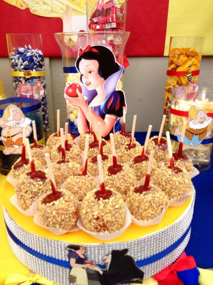 Snow White Birthday Decorations
 Snow White Birthday Party Ideas 2 of 6