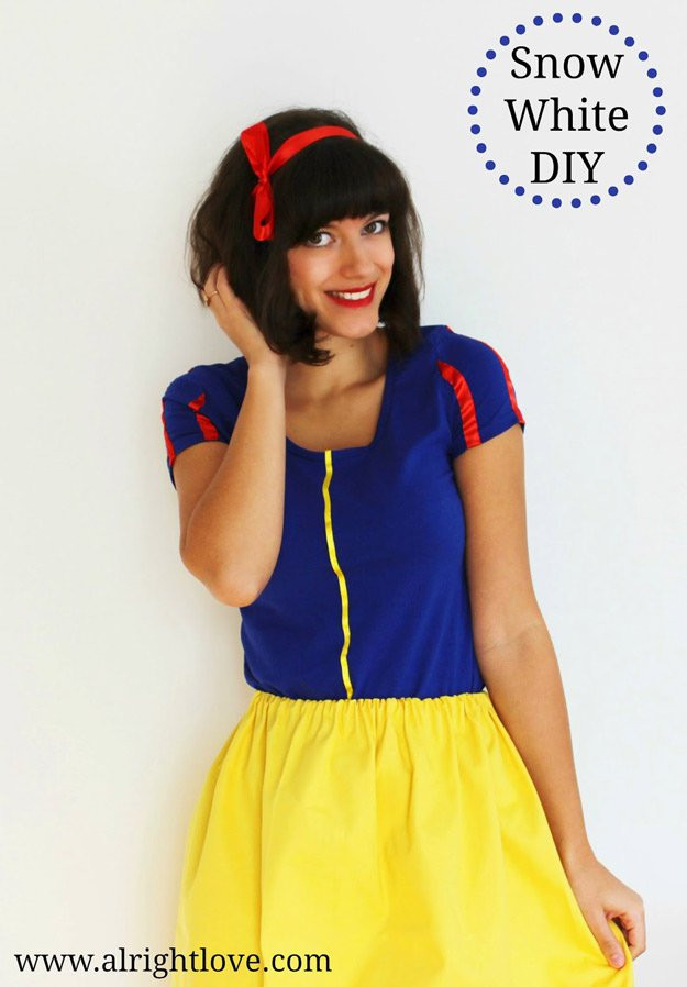 Snow White Costume Adults DIY
 13 Clever DIY Halloween Costumes for Adults DIY Ready