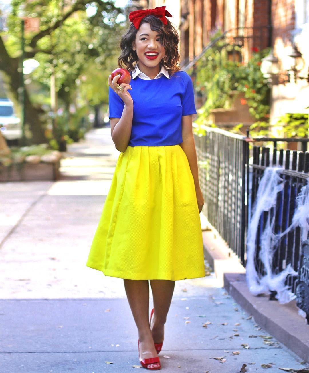 Snow White Costume Adults DIY
 Your Favorite Bloggers Halloween Costumes Are Their Best